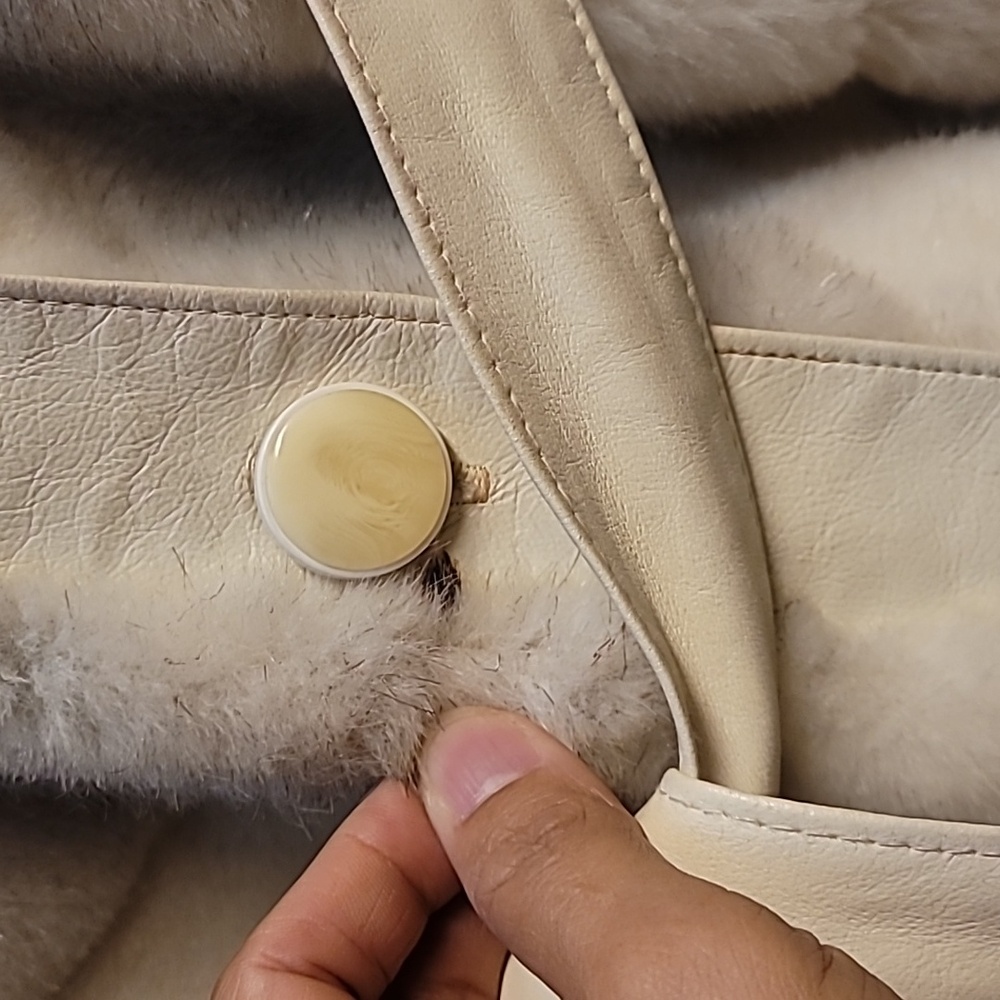 Vintage Fur White and Gray Coat - Picture 4 of 8